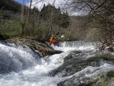 En début de parcours vers le Moulin d'Arphy, cette section comportait lors de notre passages plusieurs bouchons d'arbres X, attention car les contres sont petits.